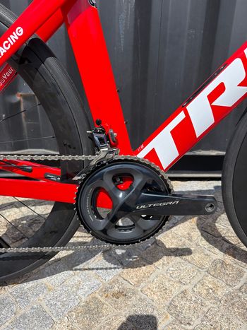 Used Trek Madone SLR 6 Disc 2019 2019 Road & Gravel — image 4 of 13