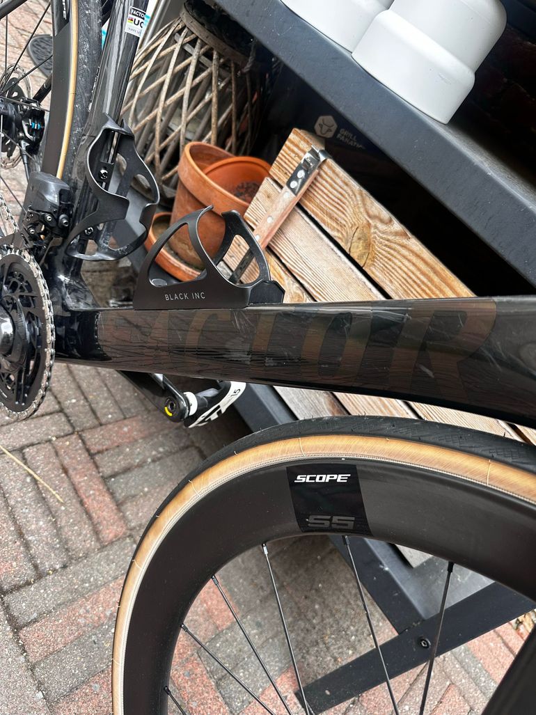 Used Factor Ostro SRAM Force eTap AXS 2025 Road & Gravel, Black — image 10 of 17