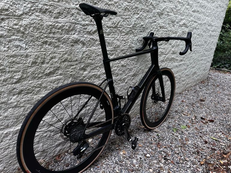 Used Factor Ostro SRAM Force eTap AXS 2025 Road & Gravel — image 4 of 9