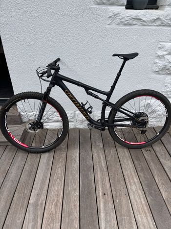Used Specialized Epic Comp 2023 2023 Mountainbike, Black, 29 — image 2 of 8