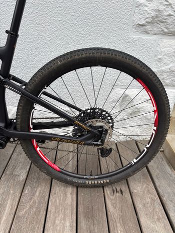 Used Specialized Epic Comp 2023 2023 Mountainbike, Black, 29 — image 4 of 8