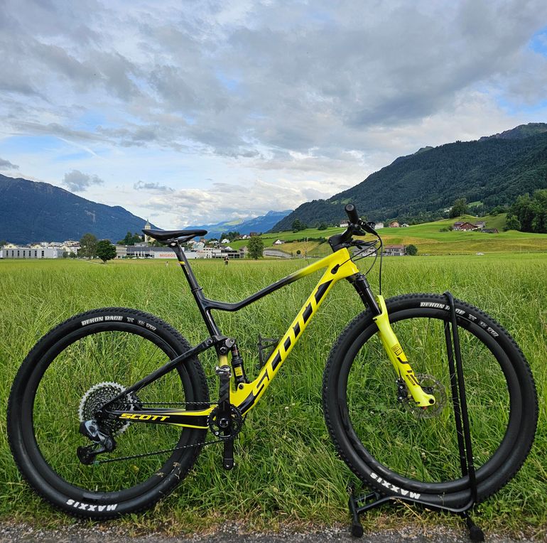 Used Scott Spark RC 900 World Cup AXS 2020 2020 Mountainbike, Nero — image 1 of 5