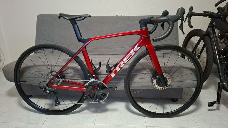 Used Trek Madone SL 5 Gen 8 2026 2026 Road & Gravel — image 1 of 8
