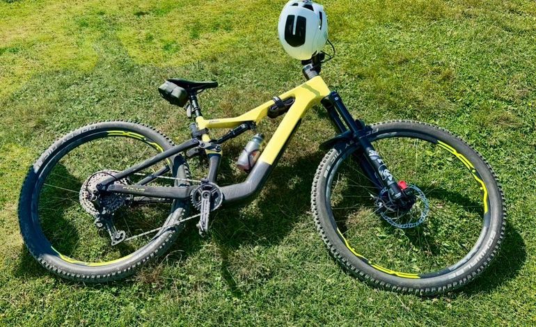 Used Focus VAM² SL 9.8 2024 2024 Mountainbike — image 1 of 3