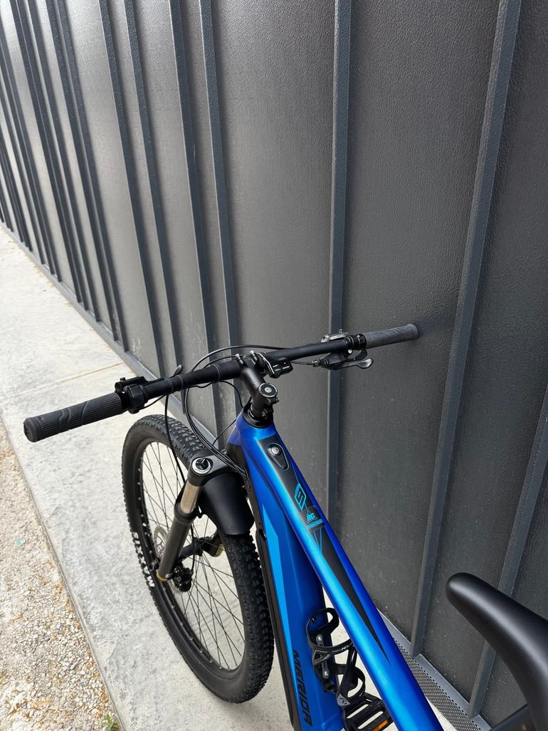 Used Merida eBIG.NINE 400 2023 2023 Mountainbike, Azul — image 2 of 15