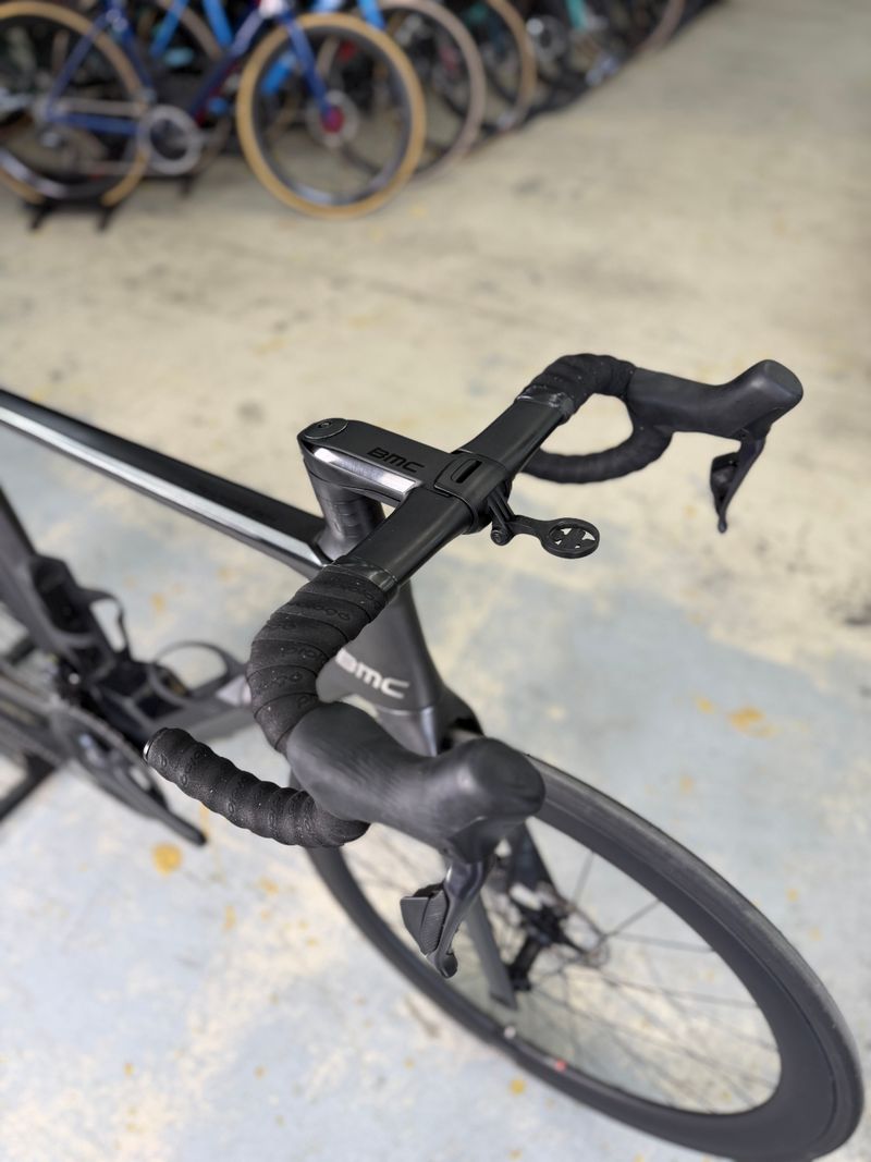 Used BMC Timemachine 01 ROAD TWO 2022 2022 Road & Gravel, Black — image 8 of 24