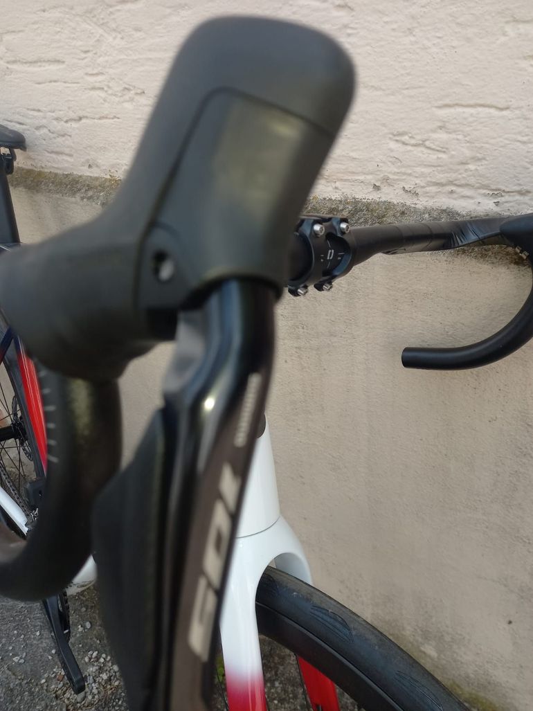 Used Basso Astra - Gr. 58 - Neu - 105 Di2 - Fulcrum Wind 42 Mm 2026 Road & Gravel, White — image 6 of 7