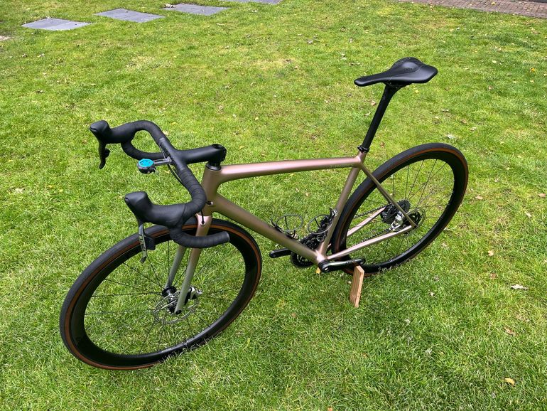 Used Specialized S-Works Aethos - SRAM Red eTap AXS 2021 2021 Road & Gravel — image 2 of 8