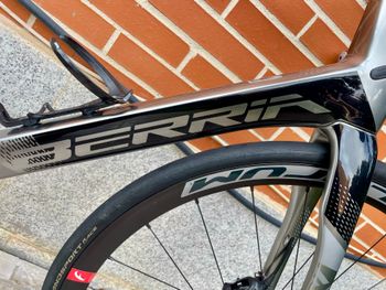 Used Berria BELADOR AERO DISC 9 2020 Frameset 2020 Road & Gravel — image 5 of 12