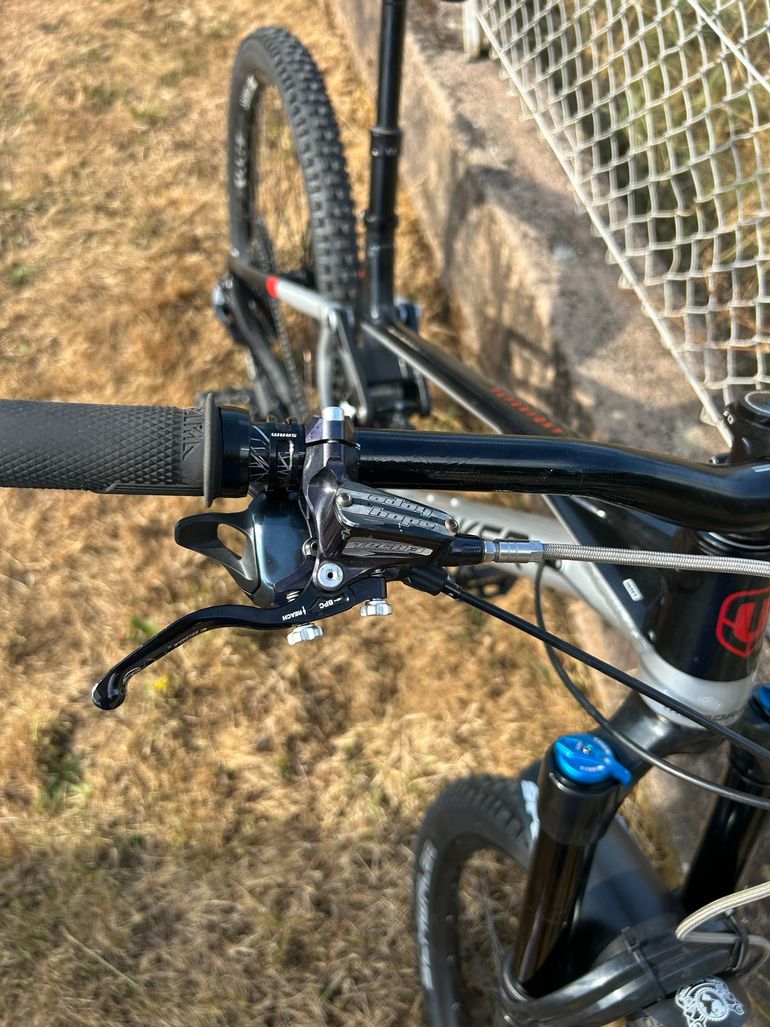 Gebrauchtes Mondraker Superfoxy R 2021 2021 Mountainbike, Hellgrau, 29 — Bild 15 von 16