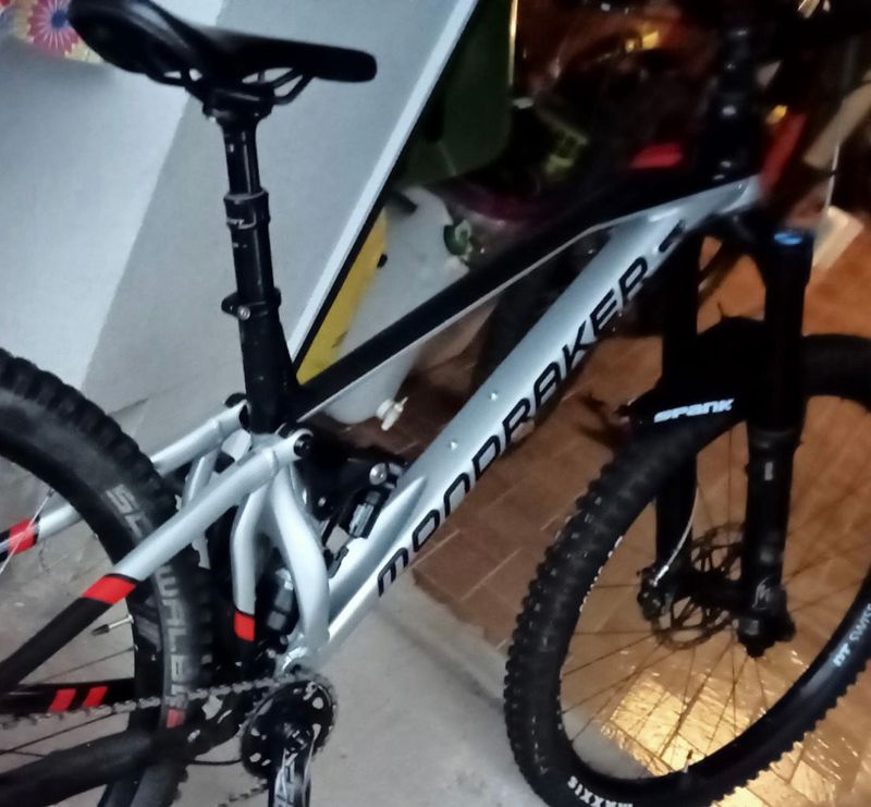Używany Mondraker Superfoxy R 2021 2021 Mountainbike — zdjęcie 5 z 16