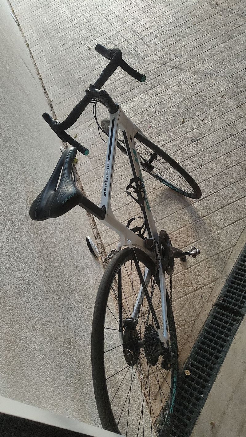 Fuji Supreme 2.1 2020 2020 Road & Gravel d'occasion — image 2 sur 9