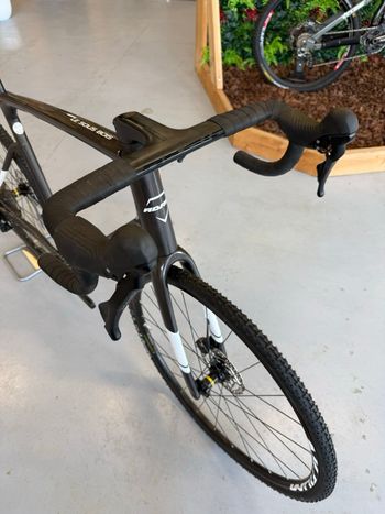 Used Adris Adris Custom Shimano GRX 2025 Road & Gravel — image 3 of 5