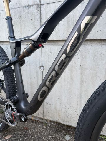 Orbea OIZ M LTD 2025 2025 Mountainbike usato, Nero — immagine 15 di 17