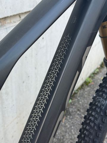 Orbea OIZ M LTD 2025 2025 Mountainbike usato, Nero — immagine 14 di 17