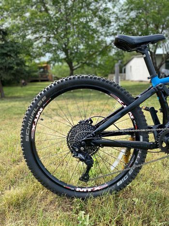 Used Marin Hawk Hill Jr 2020 2020 Youth, Azul — image 3 of 5