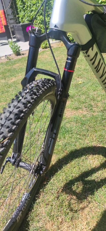 Brugt Canyon Lux Trail CF 9 2025 2025 Mountainbike — billede 8 af 9