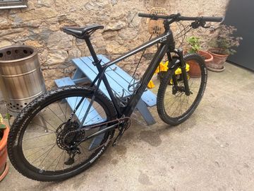 Tweedehands CUBE REACTION C:62 ONE 2022 2022 Mountainbike — afbeelding 2 van 8