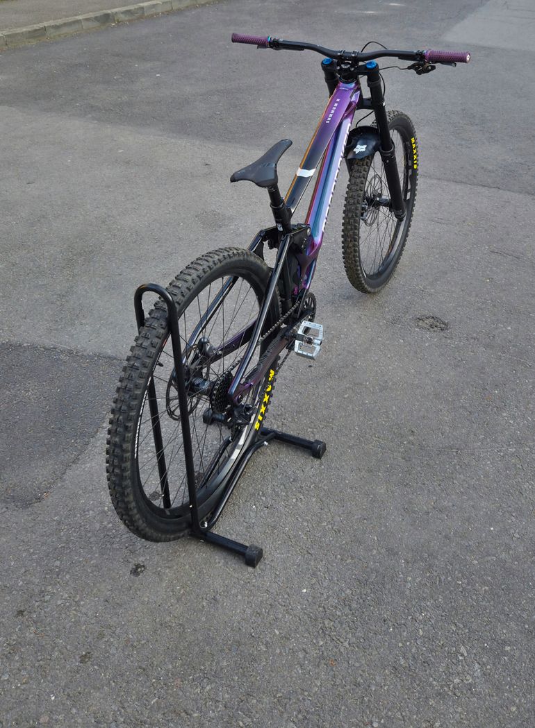 Used Mondraker SUMMUM 2024 2024 Mountainbike, Violett, 29 — image 1 of 3