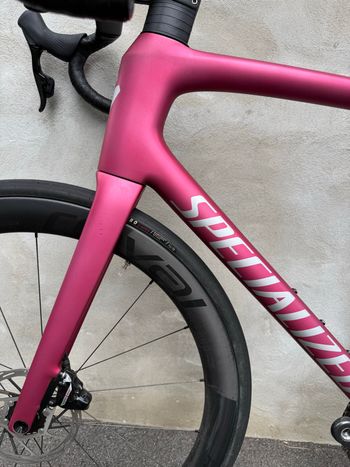 Used Specialized Tarmac SL8 Pro - SRAM Force eTAP AXS 2025 2025 Road & Gravel, Red — image 9 of 16