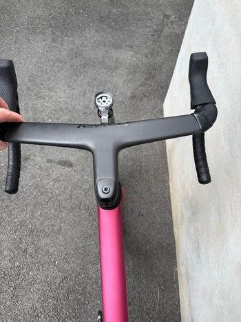 Used Specialized Tarmac SL8 Pro - SRAM Force eTAP AXS 2025 2025 Road & Gravel, Red — image 12 of 16