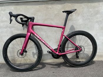 Used Specialized Tarmac SL8 Pro - SRAM Force eTAP AXS 2025 2025 Road & Gravel, Red — image 2 of 16