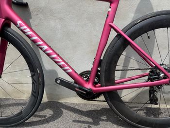 Used Specialized Tarmac SL8 Pro - SRAM Force eTAP AXS 2025 2025 Road & Gravel, Red — image 14 of 16