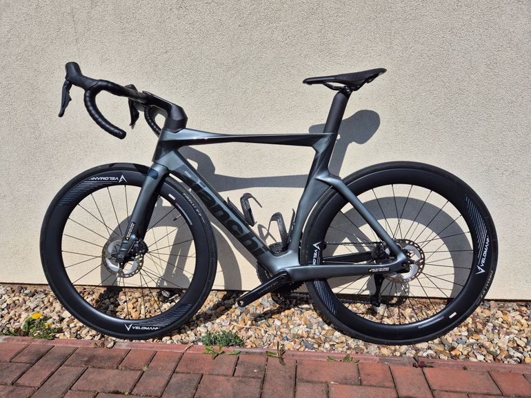 Used Bianchi Oltre Comp Ultegra Di2 2023 2023 Road & Gravel, Gris claro — image 1 of 6