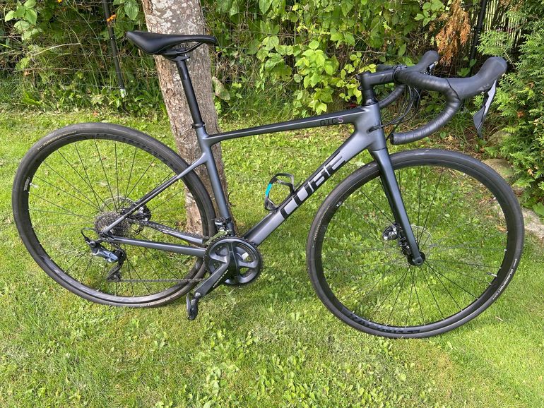 Used CUBE ATTAIN GTC SL 2022 2022 Road & Gravel, Light Gray — image 1 of 13