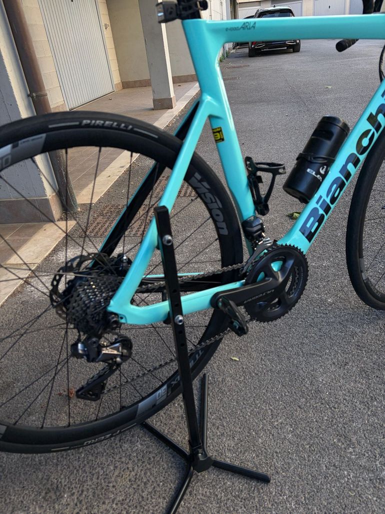 Used Bianchi Aria e-Road Ultegra 11v 2021 2021 Road & Gravel, Green — image 8 of 8