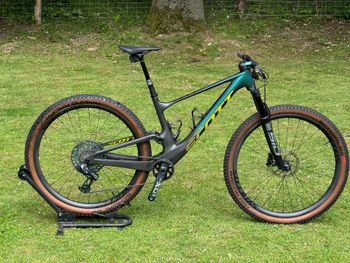 Used Scott Spark RC World Cup AXS 2022 2022 Mountainbike, Black, 29 — image 2 of 13