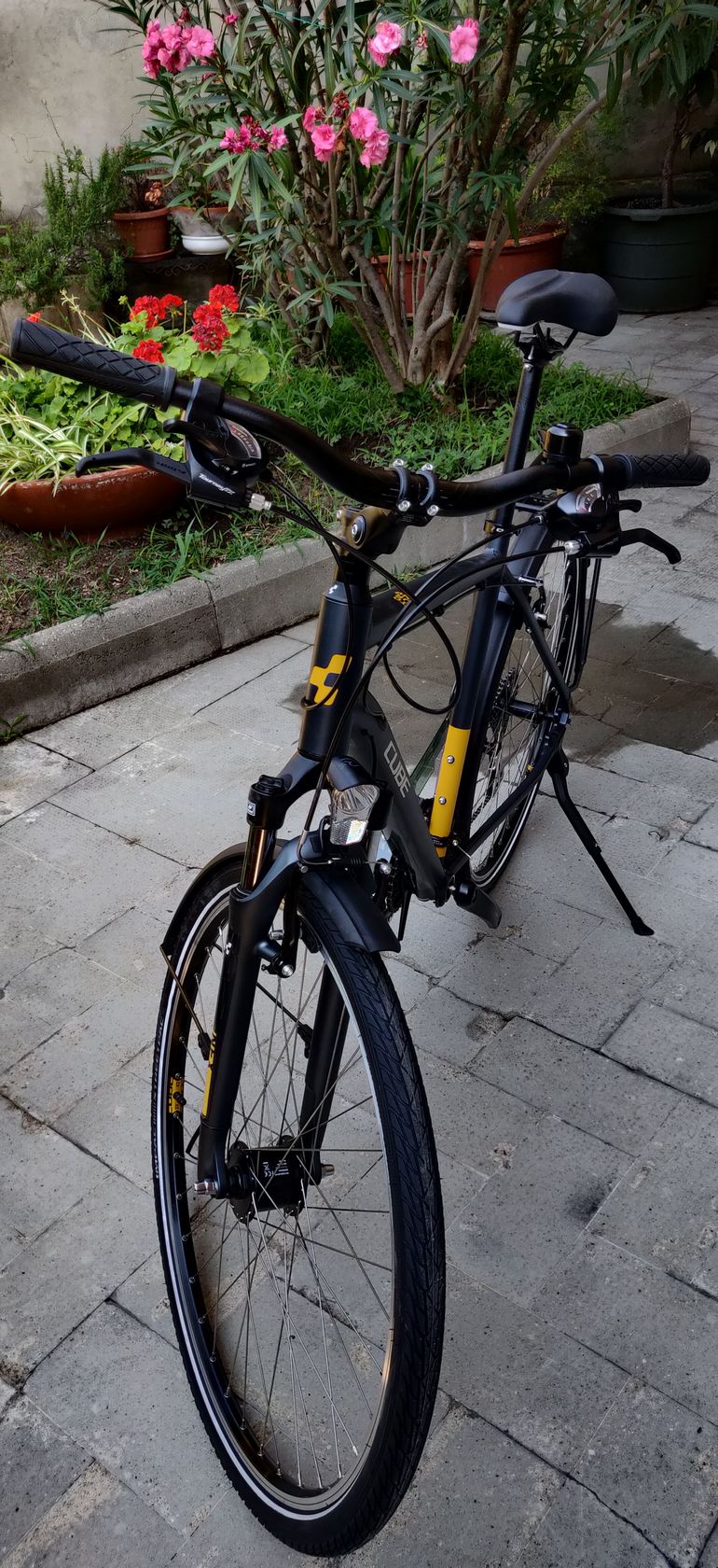 Used CUBE Touring 2021 Urban, Negro — image 3 of 6