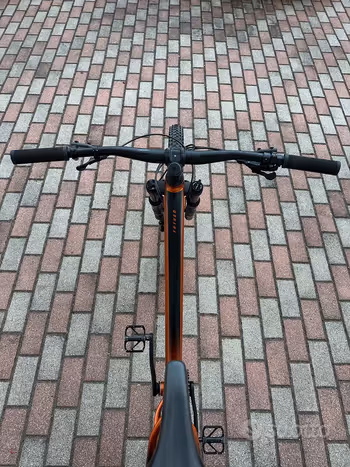 Used Giant Giant Fathom 29 1 2023 Mountainbike, Orange — image 6 of 11