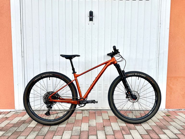 Used Giant Giant Fathom 29 1 2023 Mountainbike, Orange — image 7 of 11