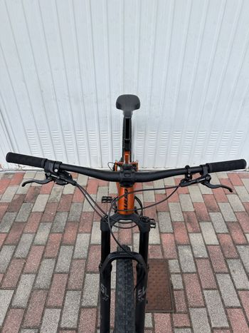 Used Giant Giant Fathom 29 1 2023 Mountainbike, Orange — image 10 of 11