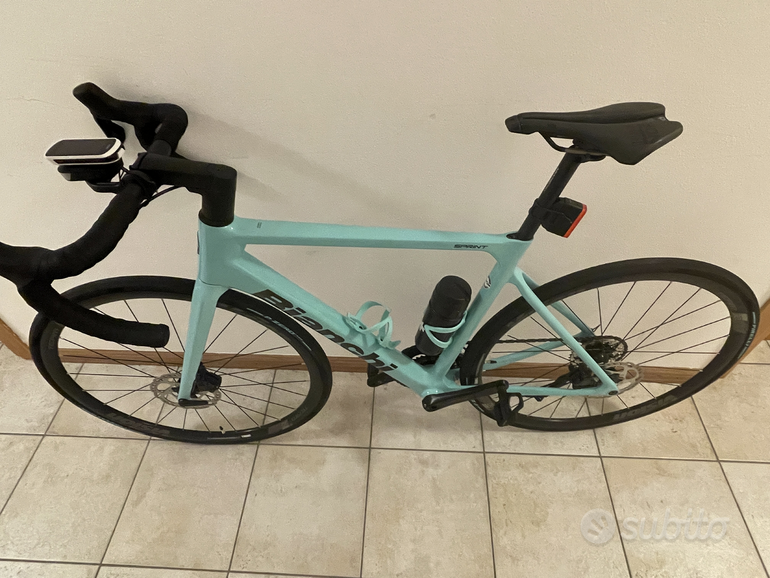 Used Bianchi Sprint 105 Di2 2024 2024 Road & Gravel, Azul — image 3 of 5