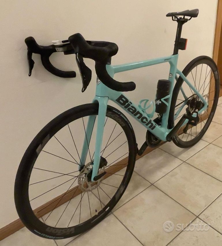 Used Bianchi Sprint 105 Di2 2024 2024 Road & Gravel, Azul — image 2 of 5