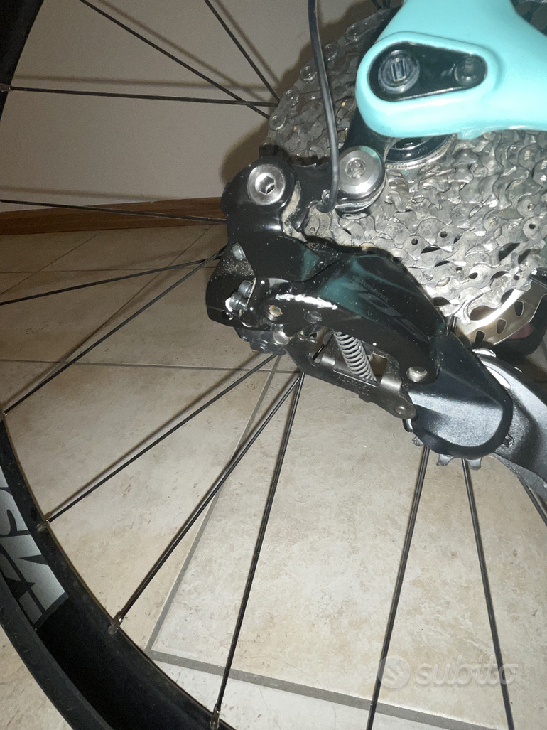 Used Bianchi Sprint 105 Di2 2024 2024 Road & Gravel, Azul — image 5 of 5