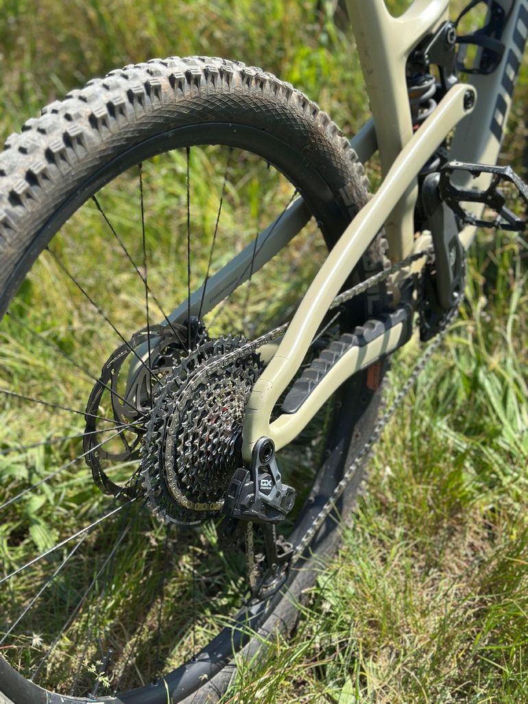 Used Propain TYEE 6 CF 27.5 Price2Ride 2024 2024 Mountainbike — image 3 of 8