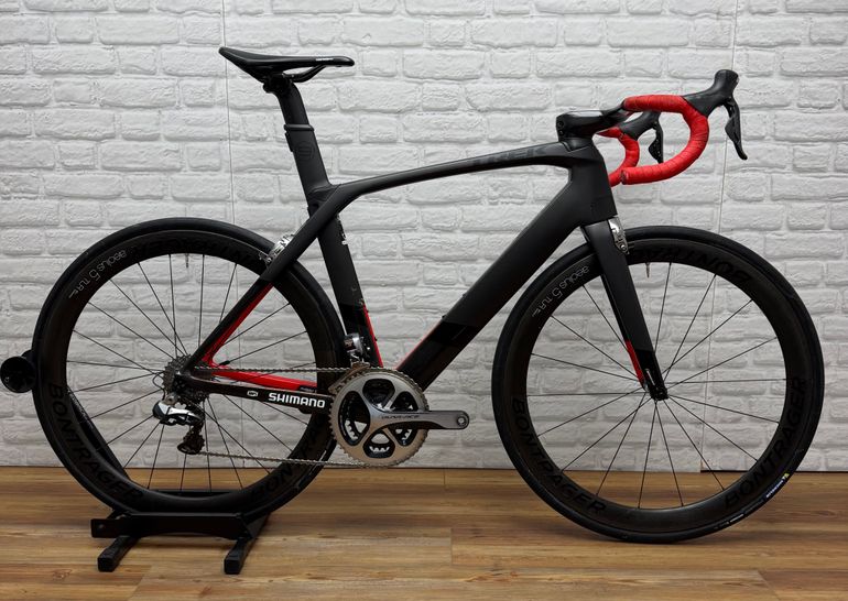 Used Trek Madone SLR 9 2016 2016 Road & Gravel, Black — image 1 of 6