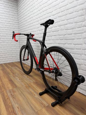Used Trek Madone SLR 9 2016 2016 Road & Gravel, Black — image 6 of 6