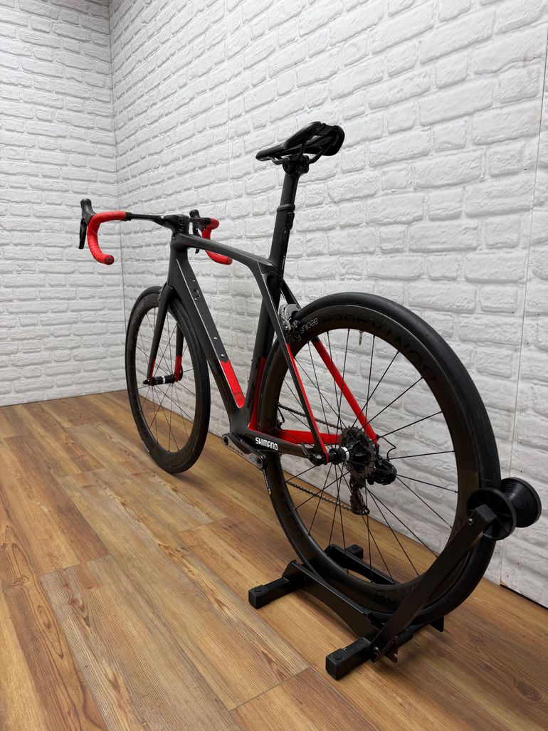 Used Trek Madone SLR 9 2016 2016 Road & Gravel, Black — image 6 of 6