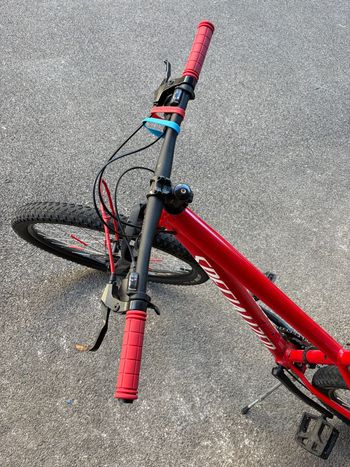 Used Specialized Rockhopper 27.5 2022 2022 Mountainbike — image 8 of 11