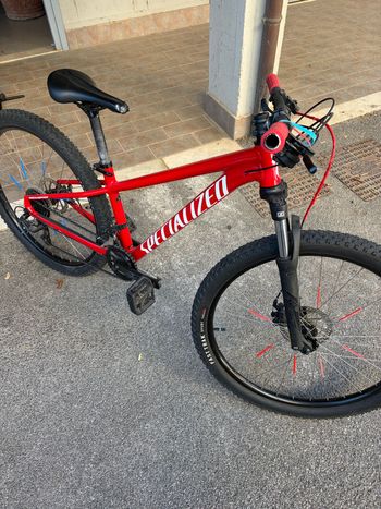 Used Specialized Rockhopper 27.5 2022 2022 Mountainbike — image 10 of 11