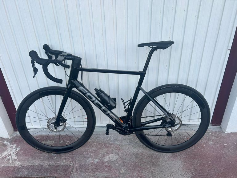 Used Focus IZALCO MAX DISC 8.7 2021 2021 Road & Gravel, Schwarz — image 1 of 7