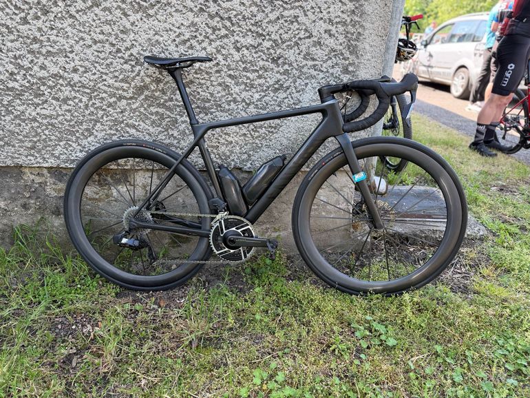 Used Canyon Ultimate CF SLX Disc 8.0 ETAP 2020 Frameset 2020 Road & Gravel — image 1 of 8