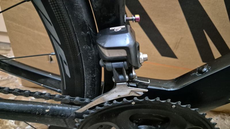 Käytetty Canyon Speedmax CF 8.0 LTD 2020 2020 Road & Gravel — kuva 7 / 9