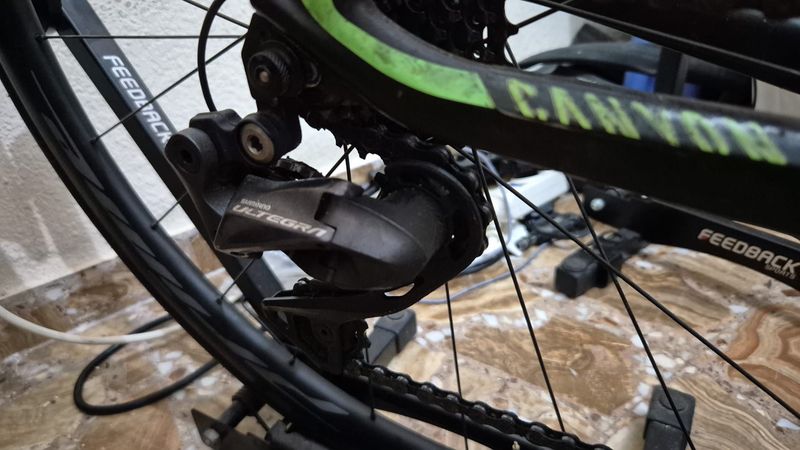 Käytetty Canyon Speedmax CF 8.0 LTD 2020 2020 Road & Gravel — kuva 4 / 9