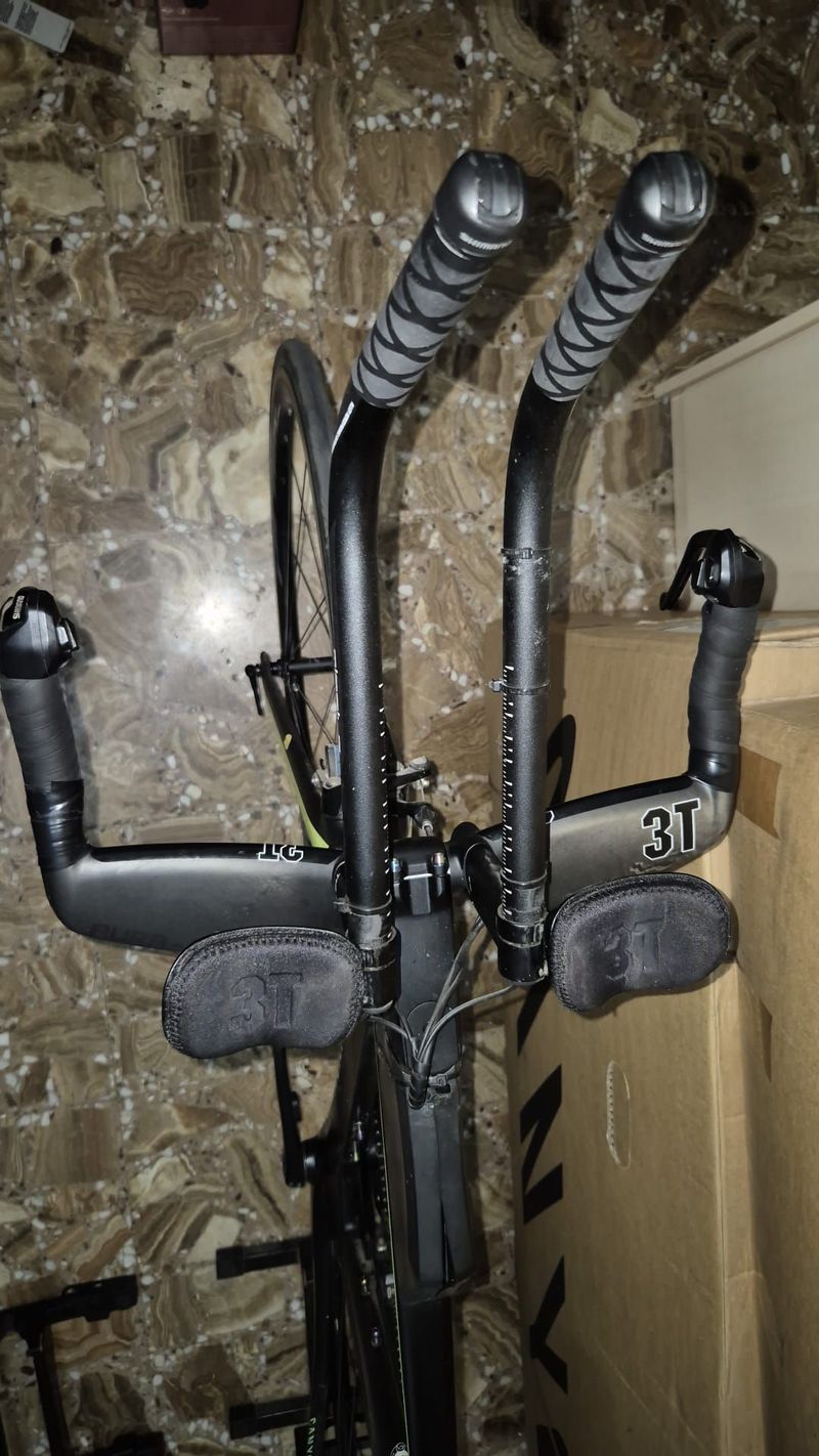 Käytetty Canyon Speedmax CF 8.0 LTD 2020 2020 Road & Gravel — kuva 3 / 9