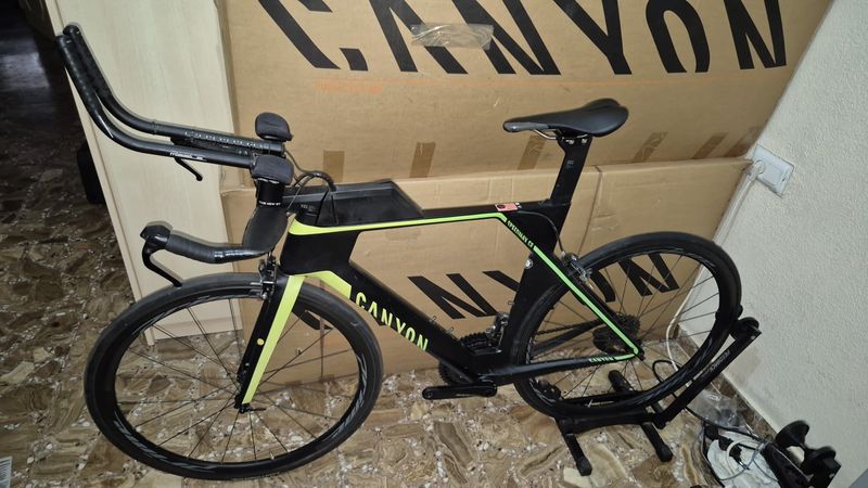 Käytetty Canyon Speedmax CF 8.0 LTD 2020 2020 Road & Gravel — kuva 2 / 9